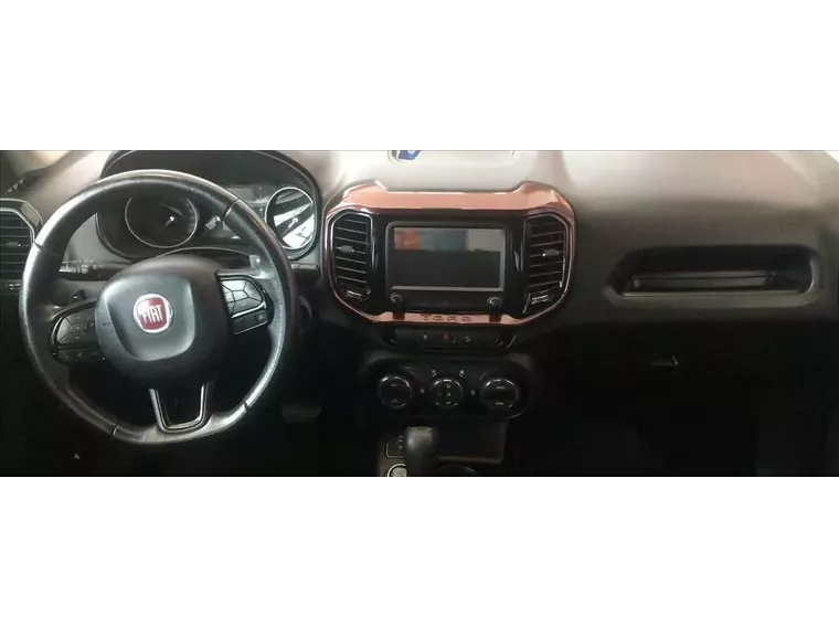 Fiat Toro Branco 3