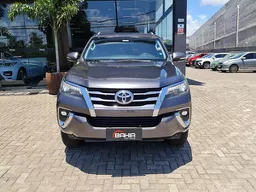 Toyota Hilux SW4