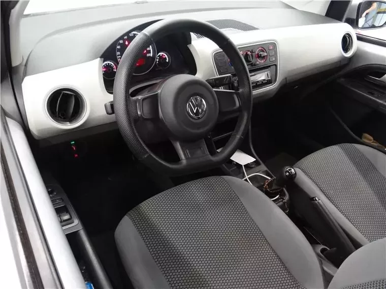 Volkswagen UP Prata 8