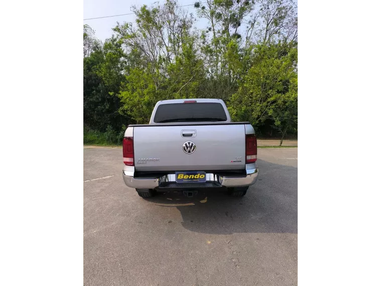 Volkswagen Amarok Prata 6