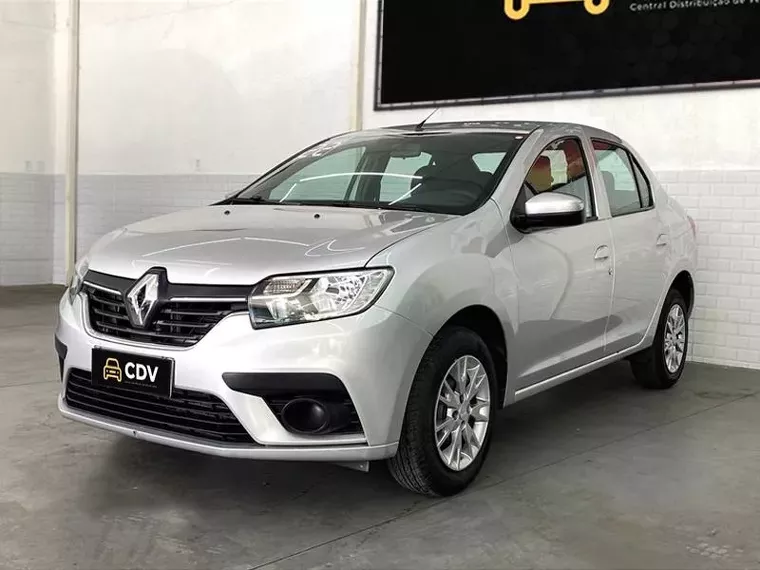 Renault Logan Prata 3