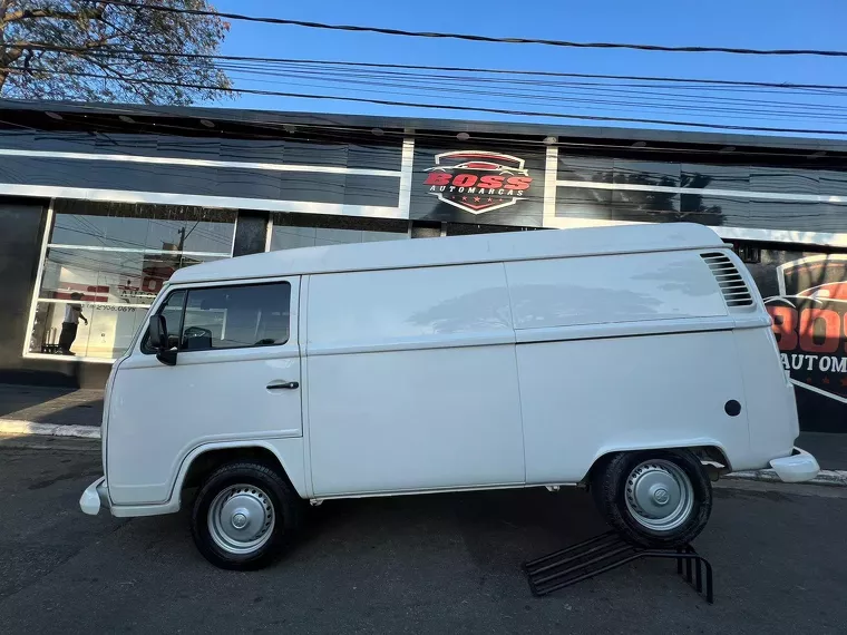 Volkswagen Kombi Branco 1