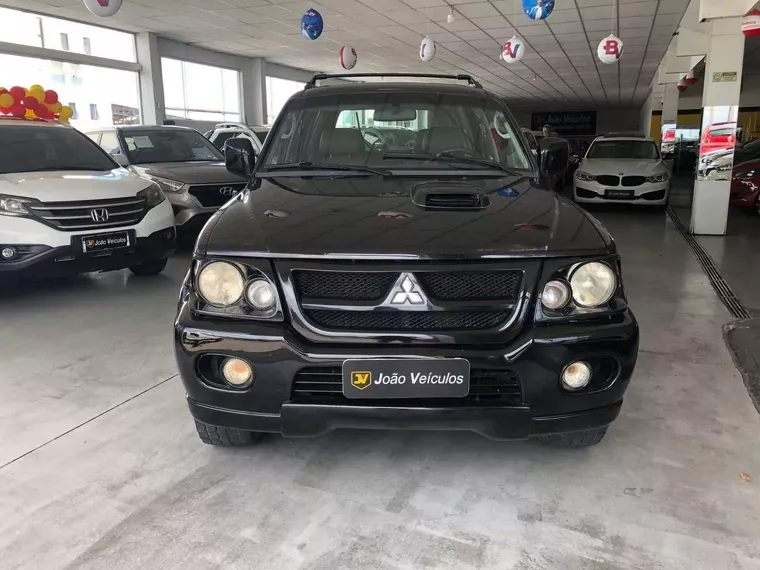 Mitsubishi Pajero Sport Preto 8