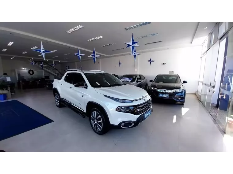 Fiat Toro Branco 1