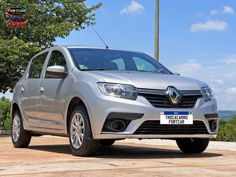 Renault Sandero Prata 10