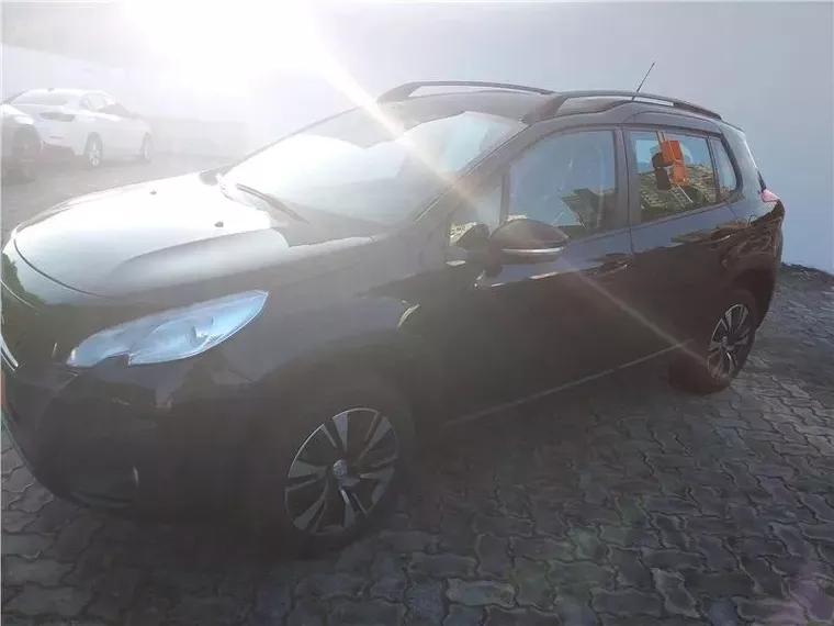 Peugeot 2008 Preto 4