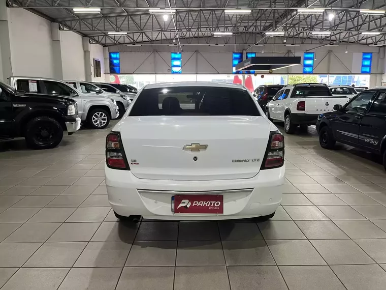 Chevrolet Cobalt Branco 10