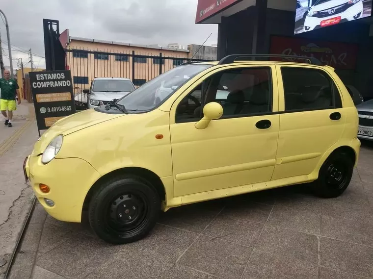 Chery QQ Amarelo 9