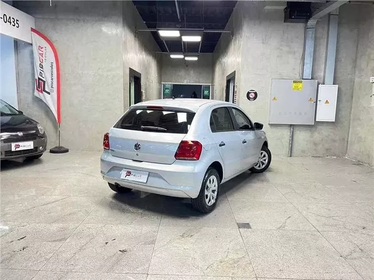 Volkswagen Gol Prata 17