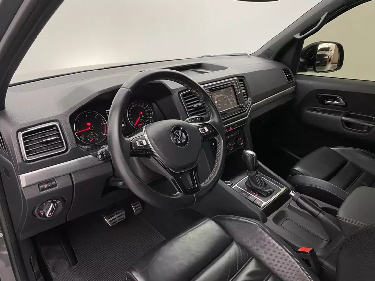 Volkswagen Amarok Cinza 16