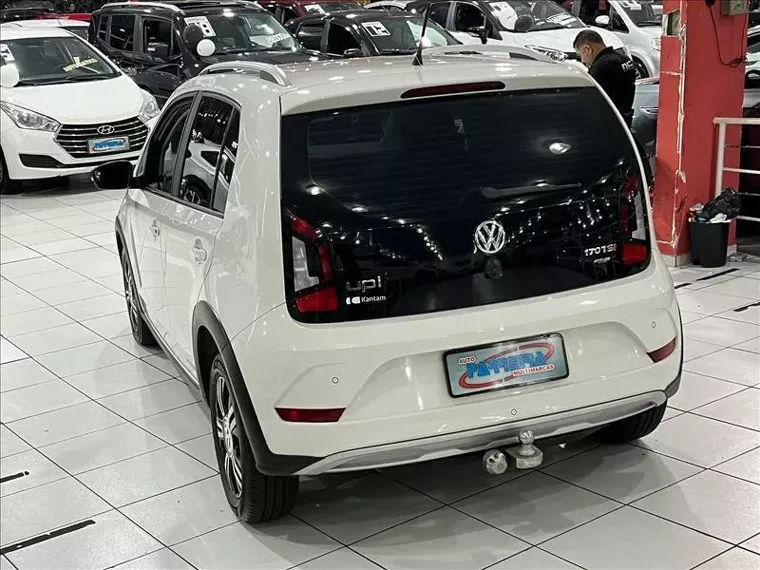 Volkswagen UP Branco 12