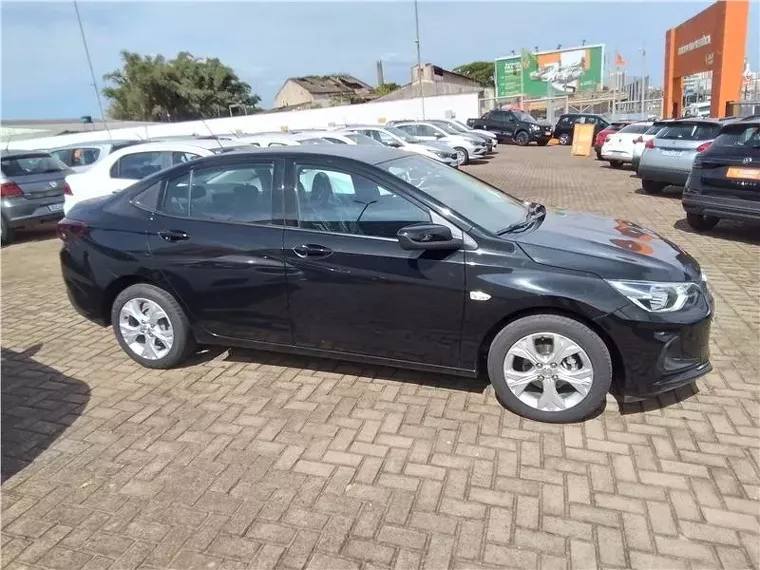 Chevrolet Onix Preto 1