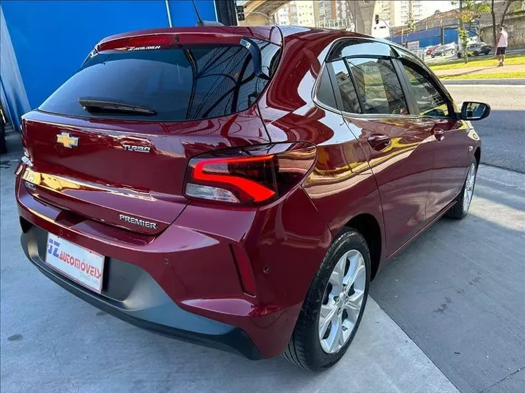 Chevrolet Onix Vermelho 6