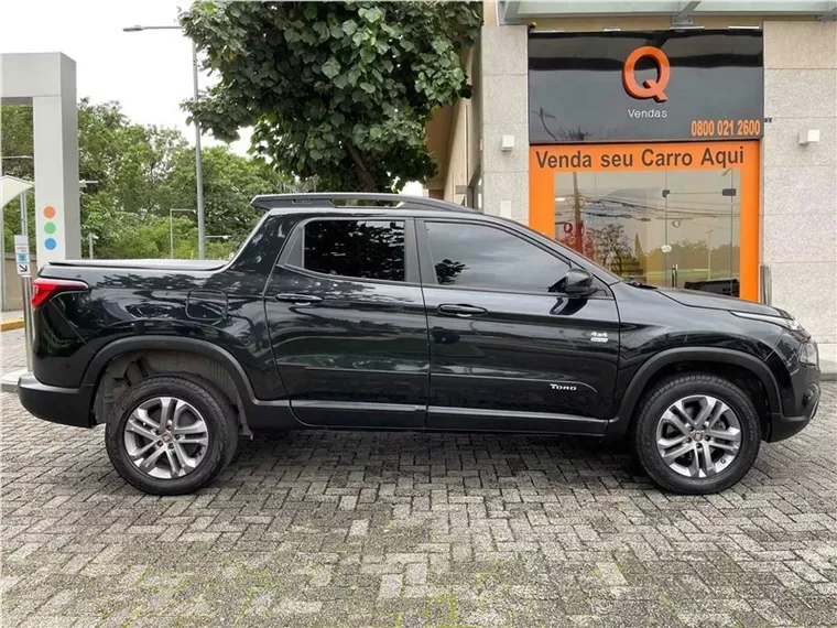 Fiat Toro Preto 7