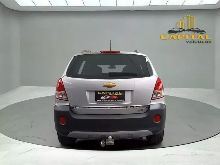 Chevrolet Captiva Prata 6