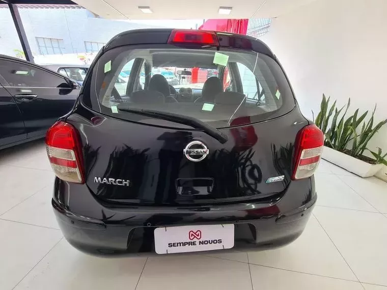 Nissan March Preto 6