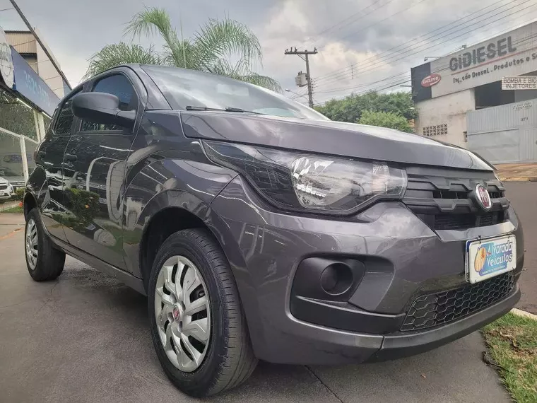 Fiat Mobi Cinza 7