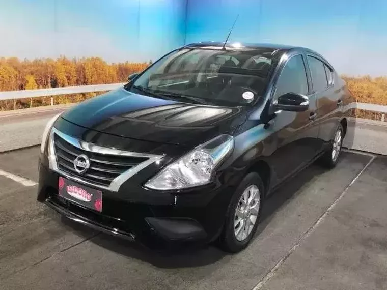 Nissan Versa Preto 4