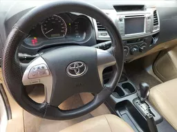 Toyota Hilux SW4