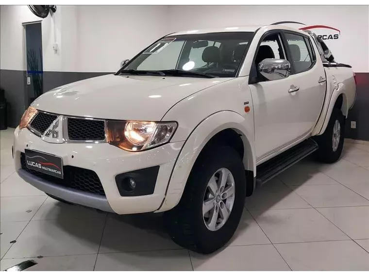 Mitsubishi L200 Triton Branco 3