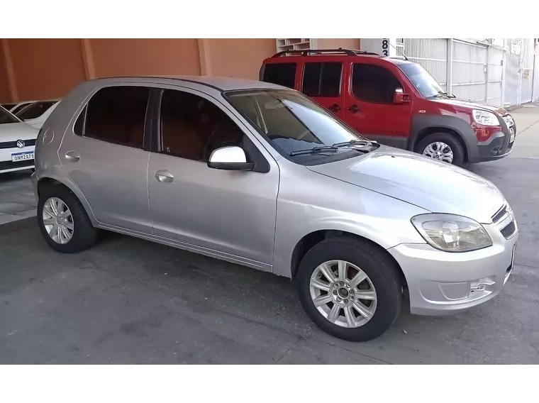 Chevrolet Celta Cinza 6