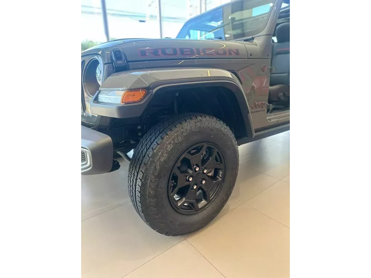 Jeep Gladiator Cinza 8