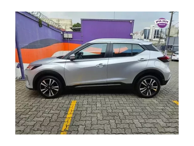 Nissan Kicks Prata 1