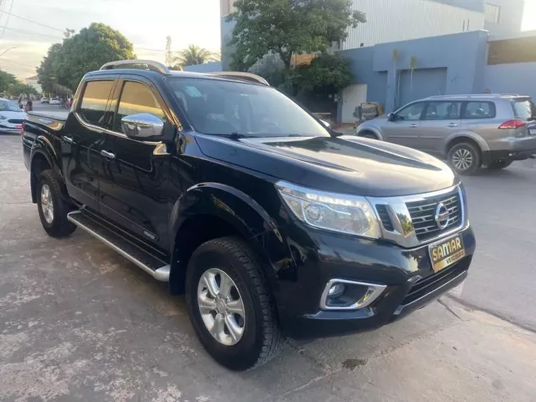 Nissan Frontier Preto 1