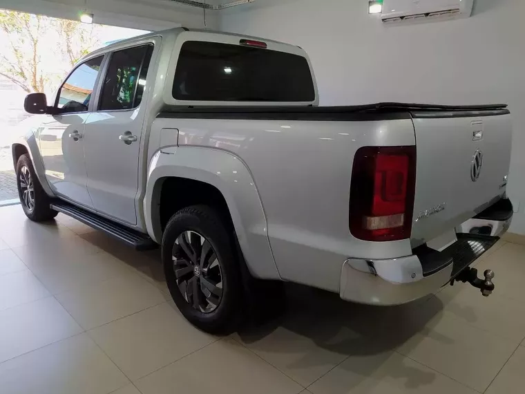 Volkswagen Amarok Prata 14