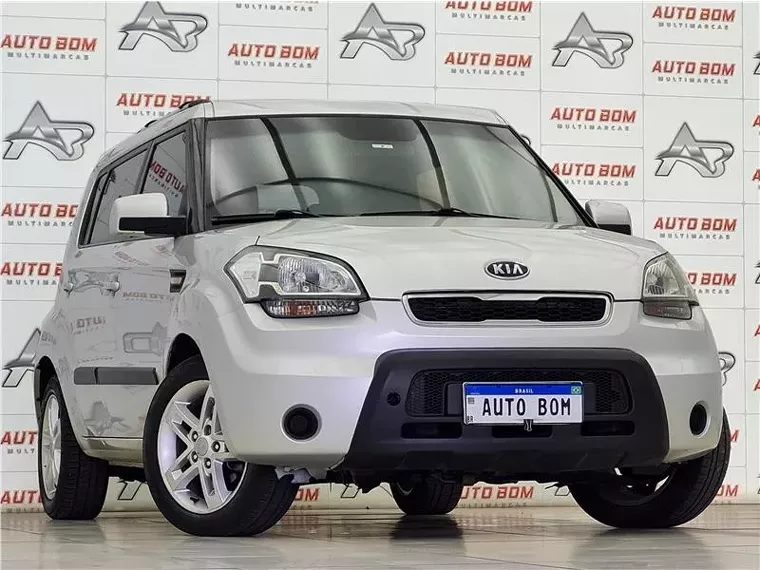 KIA Soul Prata 4