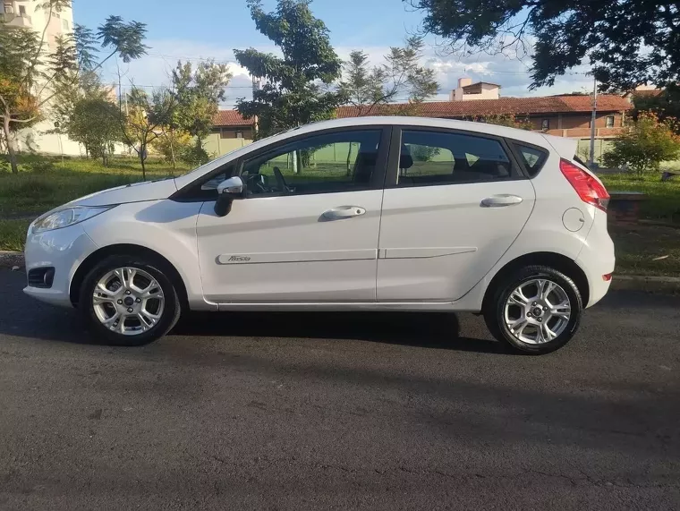 Ford Fiesta Branco 3