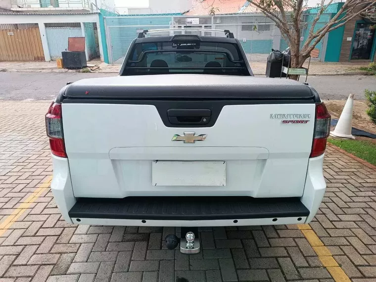 Chevrolet Montana Branco 14