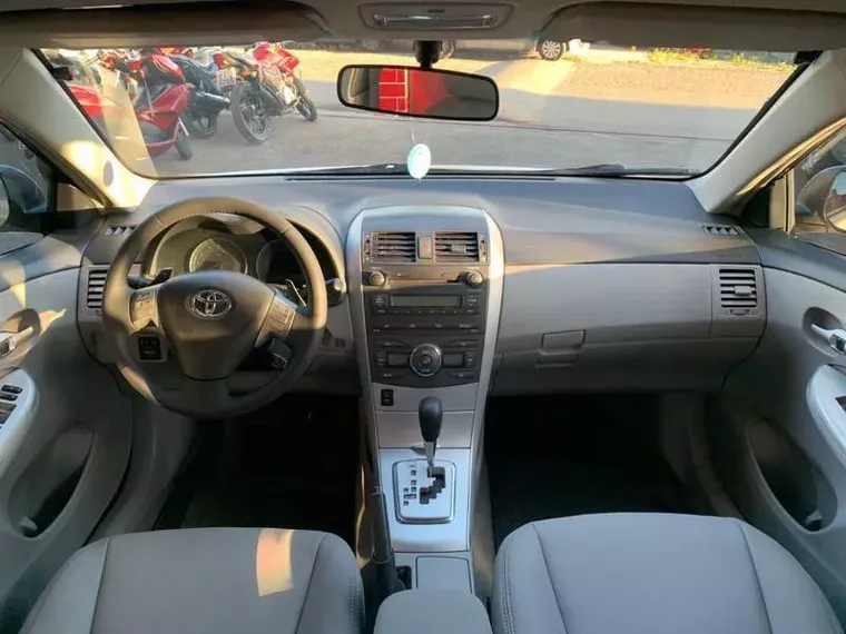 Toyota Corolla Bege 10