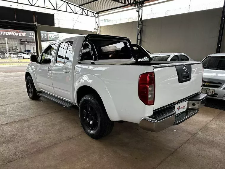 Nissan Frontier Branco 4