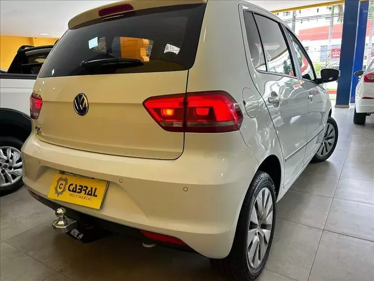 Volkswagen Fox Branco 3