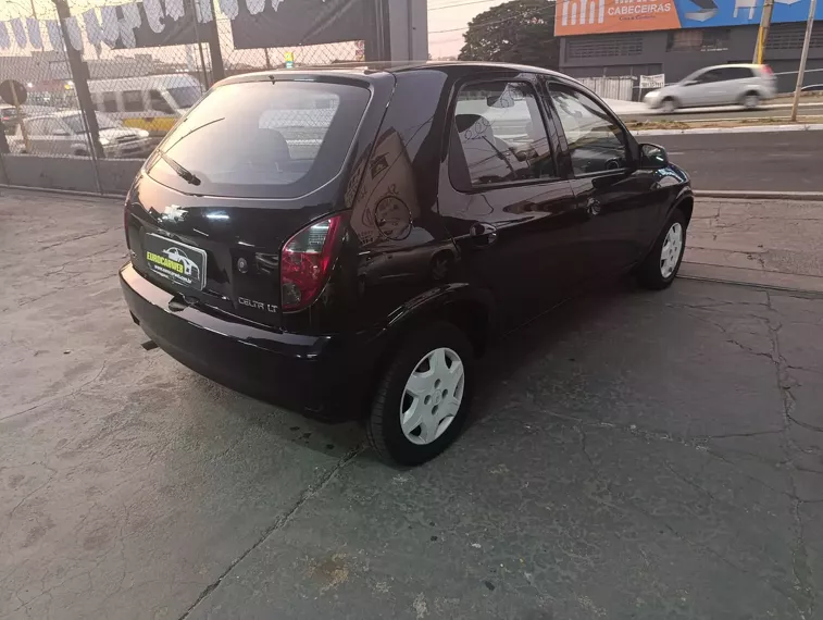 Chevrolet Celta Preto 3