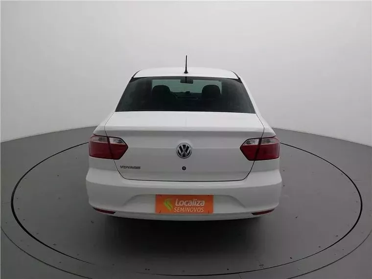 Volkswagen Voyage Branco 15