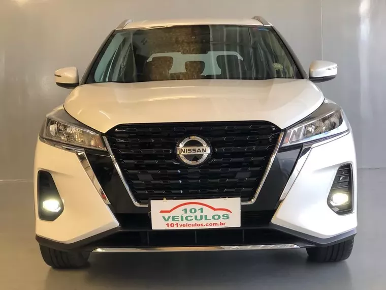 Nissan Kicks Branco 18