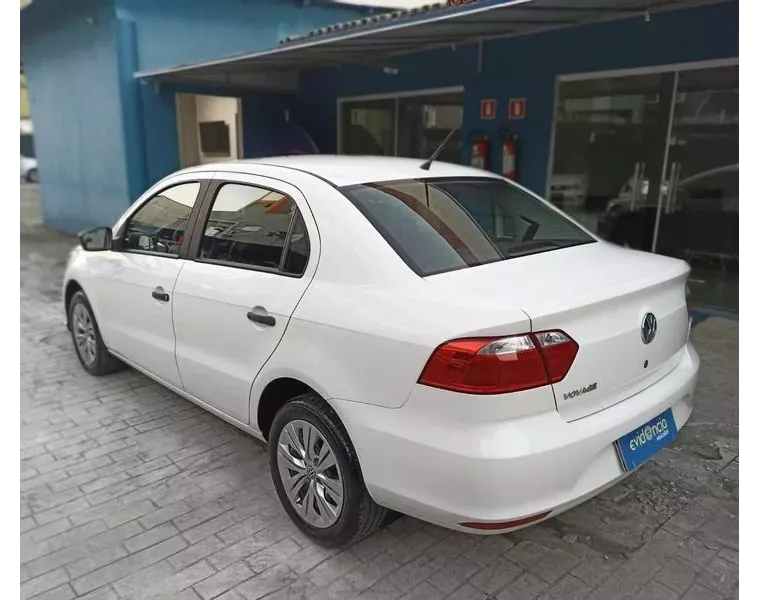 Volkswagen Voyage Branco 2