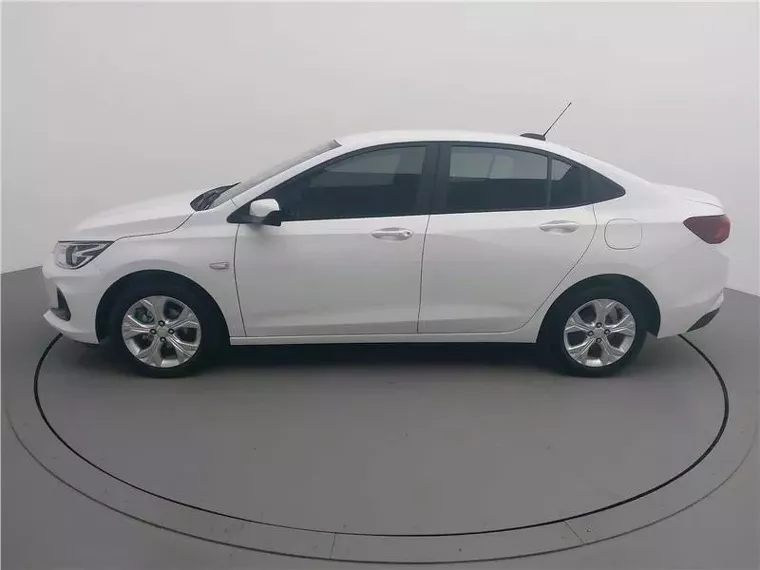 Chevrolet Onix Branco 13