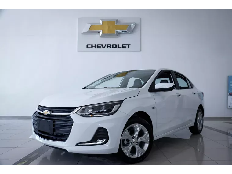 Chevrolet Onix Branco 1