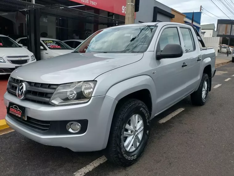 Volkswagen Amarok Prata 1