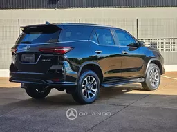Toyota Hilux SW4