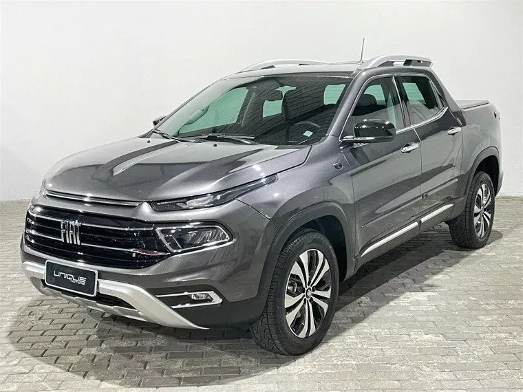 Fiat Toro Cinza 1