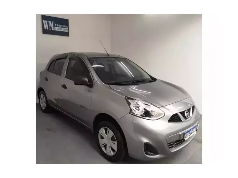 Nissan March Cinza 2