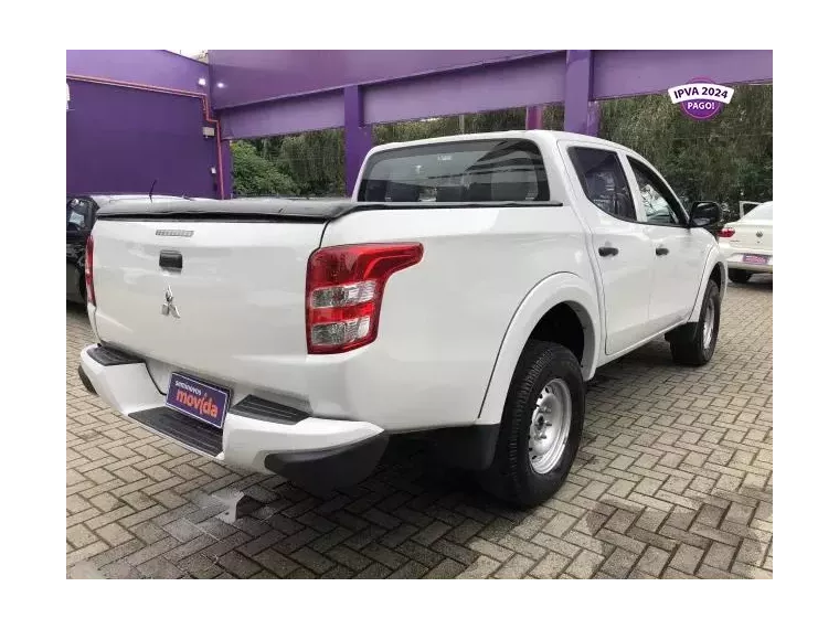 Mitsubishi L200 Branco 5