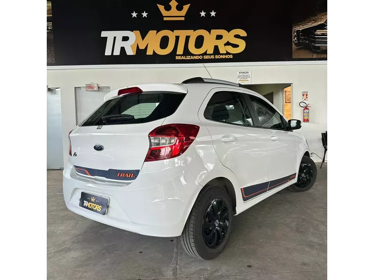 Ford KA Branco 5