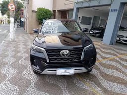 Toyota Hilux SW4