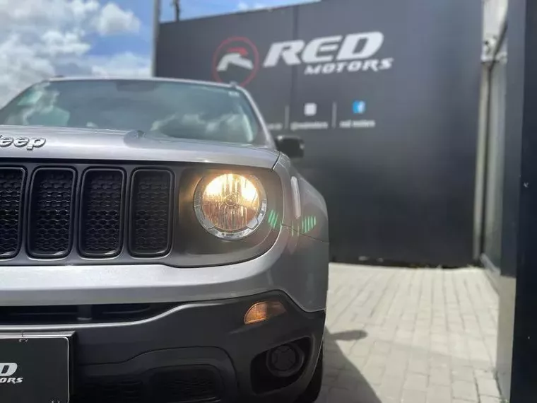 Jeep Renegade Prata 10