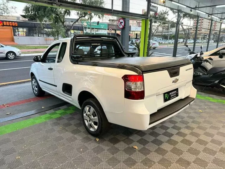 Chevrolet Montana Branco 6